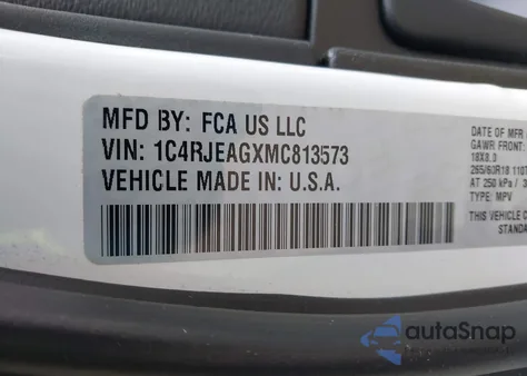 2021 Jeep Grand Cherokee Laredo E 4X2 from USA, damaged, VIN 1C4RJEAGXMC813573